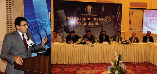 Mr. Aftab Ahmad Ch. MD-LSE addressing the participants of Institutional Investors Roundtable